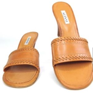 Alfani Macy's Leather Slip on Sandals B-349